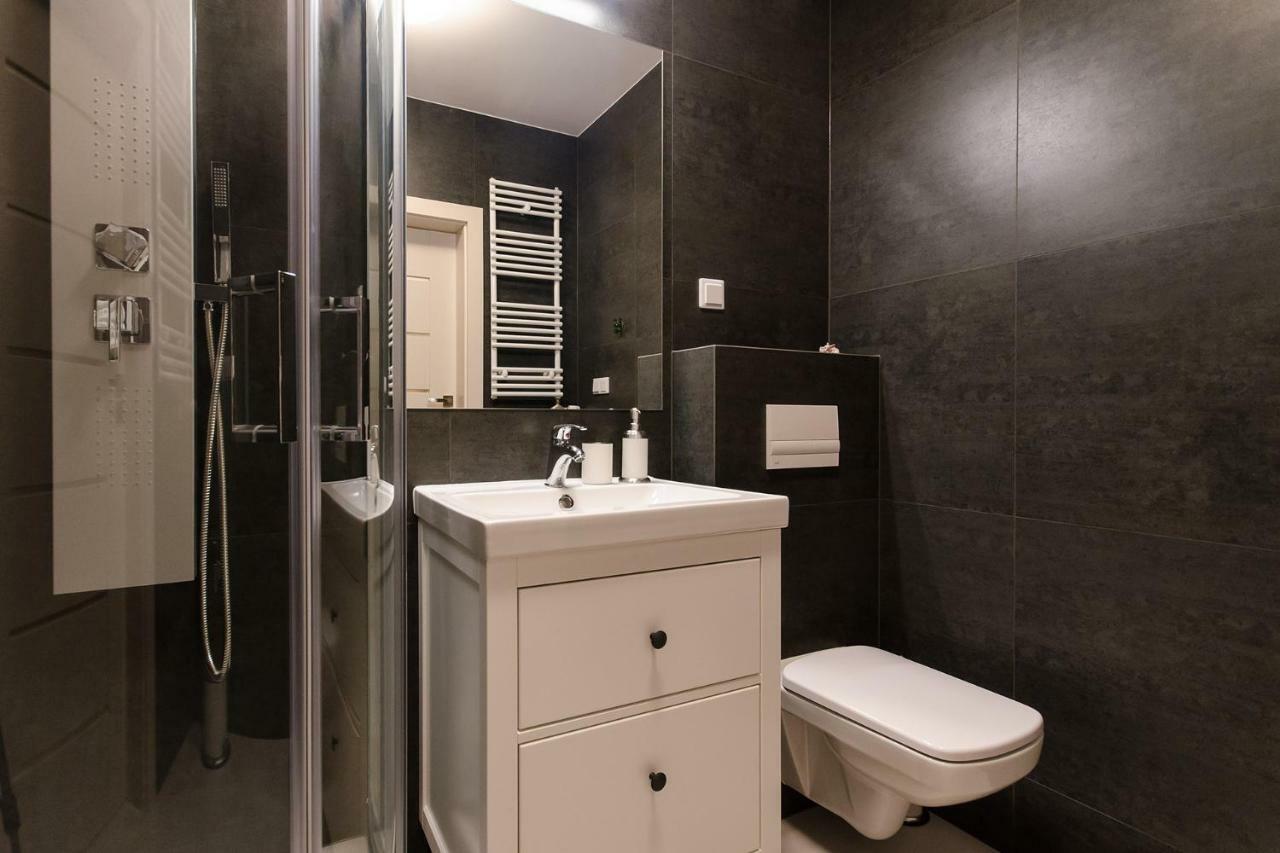 White Swan Apartment Krakow Ngoại thất bức ảnh